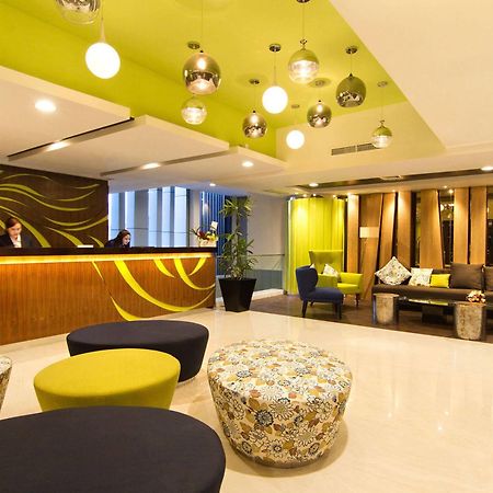 Bonnet Hotel Surabaya Luaran gambar