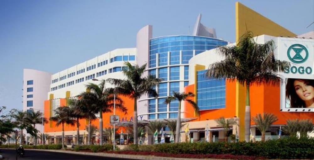 Bonnet Hotel Surabaya Luaran gambar