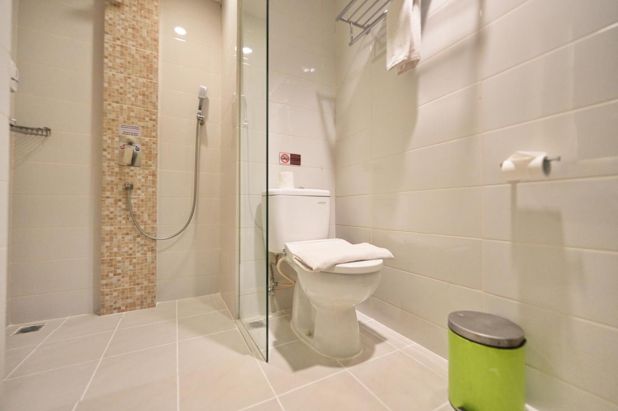 Bonnet Hotel Surabaya Luaran gambar