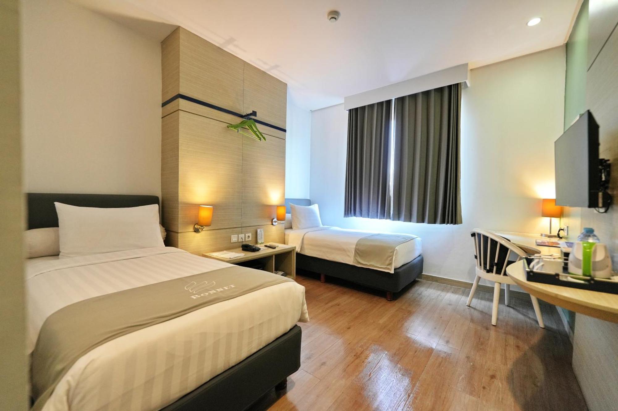 Bonnet Hotel Surabaya Luaran gambar