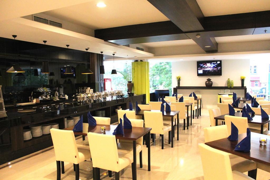 Bonnet Hotel Surabaya Luaran gambar